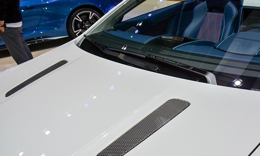阿斯顿·马丁,V8 Vantage,发现
