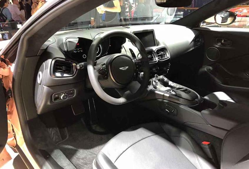 阿斯顿·马丁,V8 Vantage,阿斯顿·马丁DB11,阿斯顿·马丁DBS,法拉利