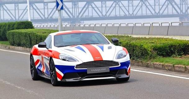 阿斯顿·马丁,V8 Vantage,发现