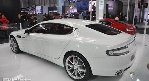 V8 Vantage,理念