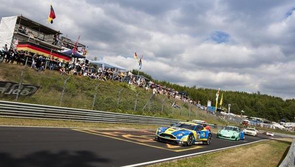 V8 Vantage,宝马