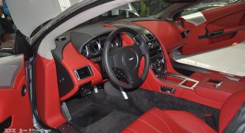 V8 Vantage,世纪,现代