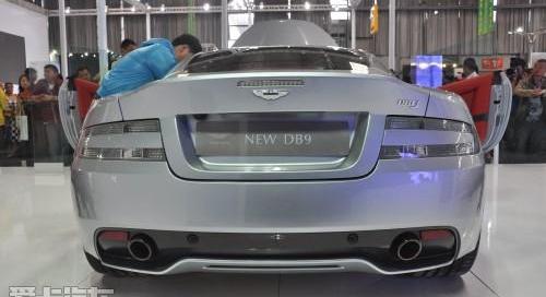 V8 Vantage,世纪,现代