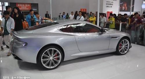 V8 Vantage,世纪,现代