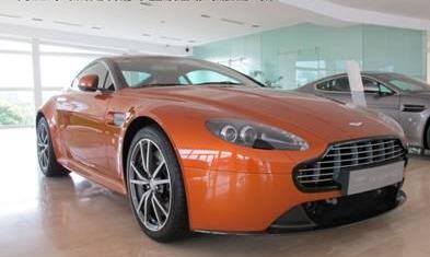 阿斯顿·马丁,V8 Vantage