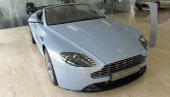 阿斯顿·马丁,V8 Vantage