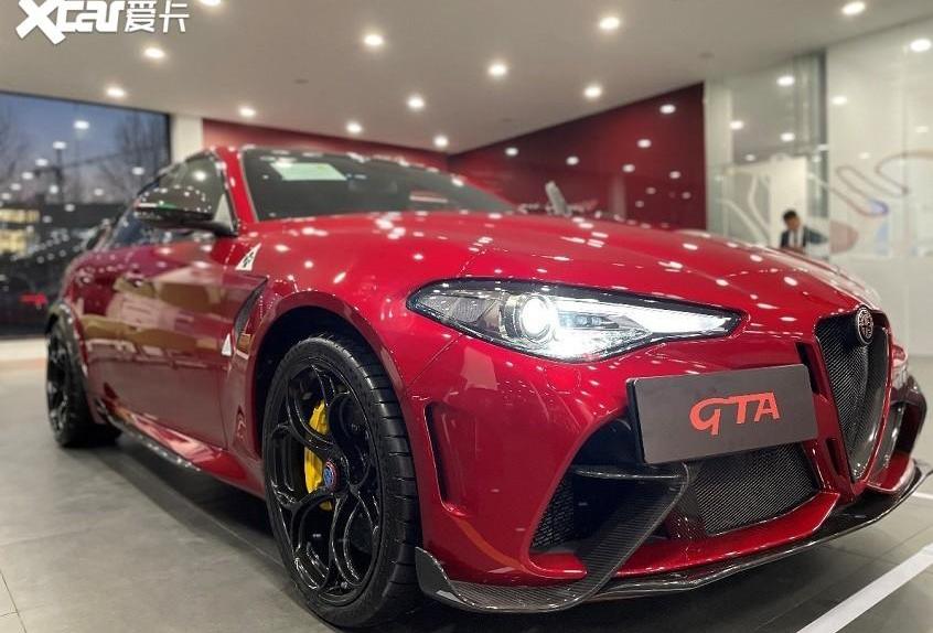 阿尔法·罗密欧,Giulia