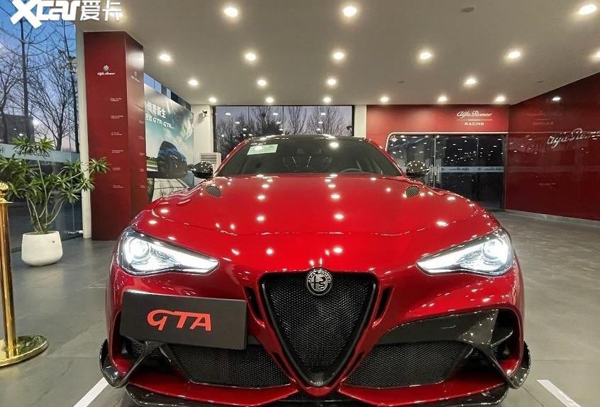 阿尔法·罗密欧,Giulia