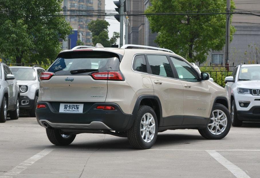 Jeep,阿尔法·罗密欧,Giulia