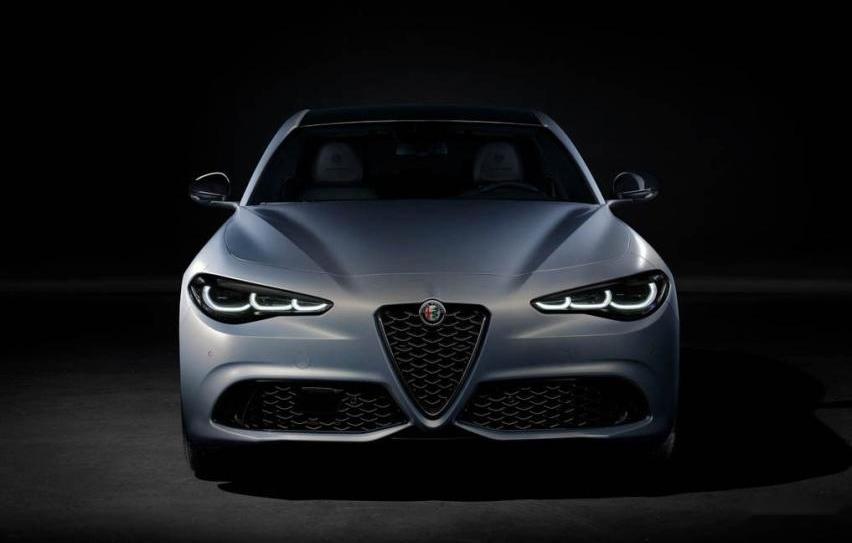 Giulia,阿尔法·罗密欧,宝马,捷尼赛思G70,捷尼赛思