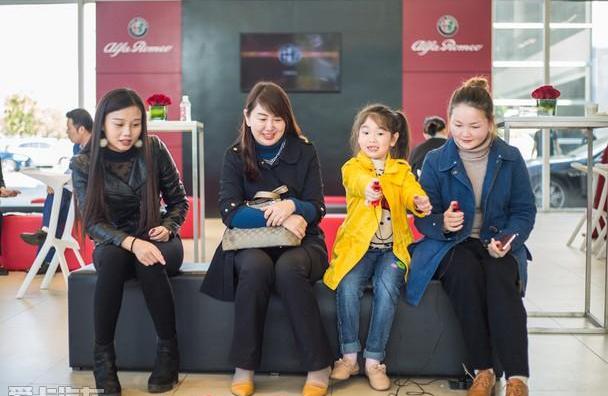 阿尔法·罗密欧,Giulia,汉,法拉利