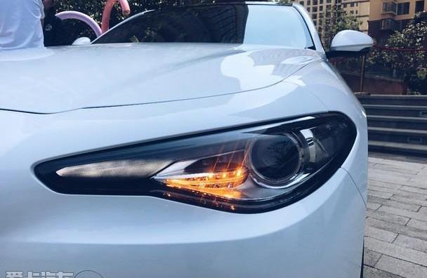 阿尔法·罗密欧,Giulia,小跑车,777