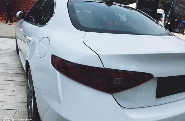 阿尔法·罗密欧,Giulia,小跑车,777