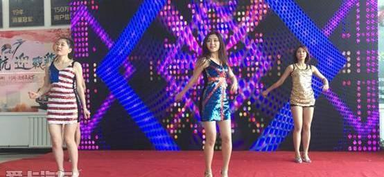 宝马,法拉利,玛莎拉蒂