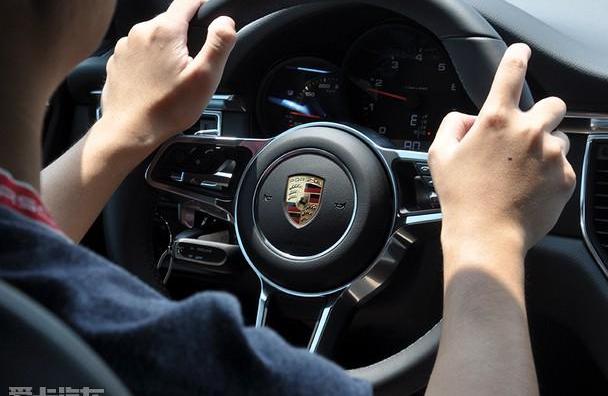 保时捷,Cayenne,Macan,Panamera,优越