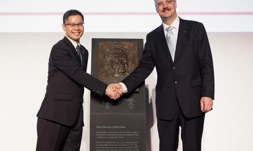 保时捷,理念,Cayenne,Panamera,现代