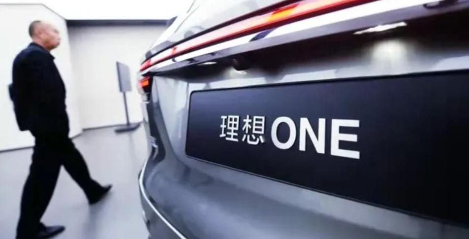 理想ONE,理想汽车,蔚来,比亚迪,理想L8