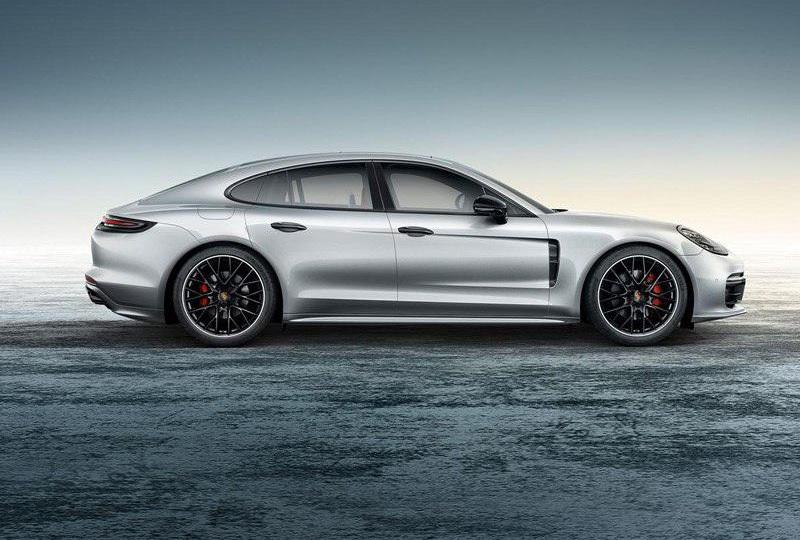 保时捷,Panamera