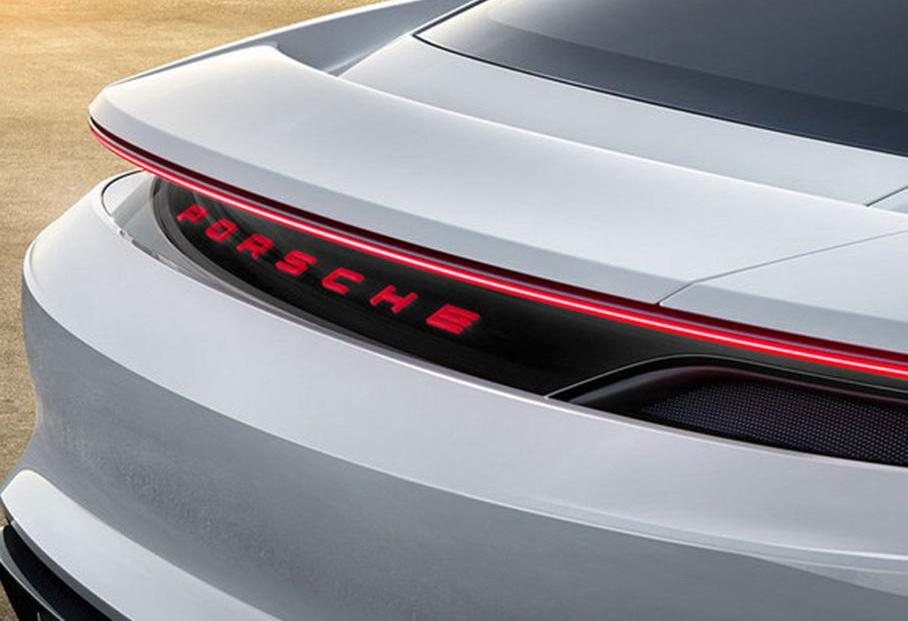 保时捷,Panamera,特斯拉