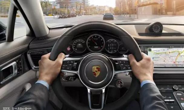 保时捷,Panamera