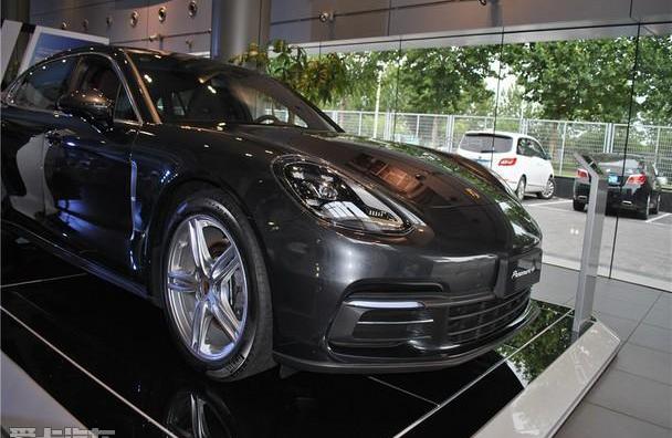 保时捷,Panamera