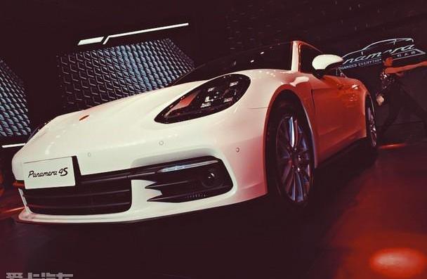 保时捷,Panamera