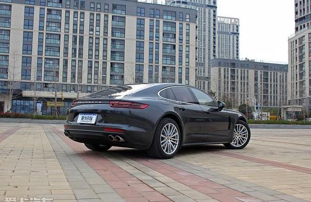 Panamera,保时捷