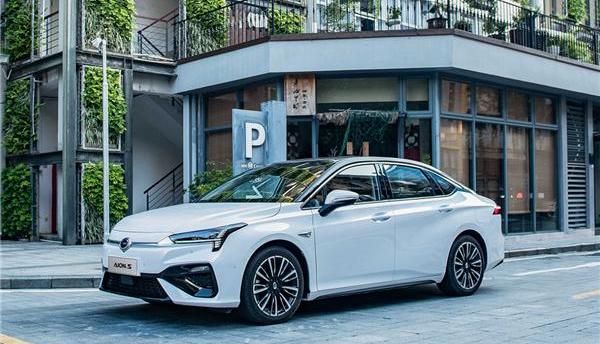 埃安,AION LX,比亚迪,特斯拉