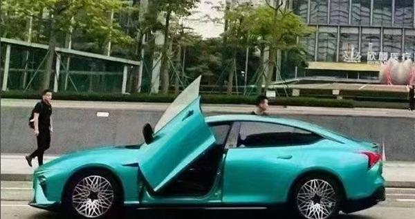 哪吒S,哪吒汽车,保时捷,零跑C01,蔚来