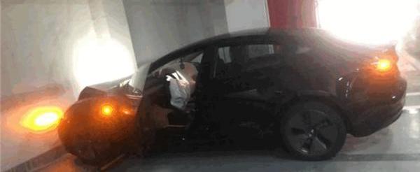 理想ONE,特斯拉,蔚来,理想汽车,Model 3