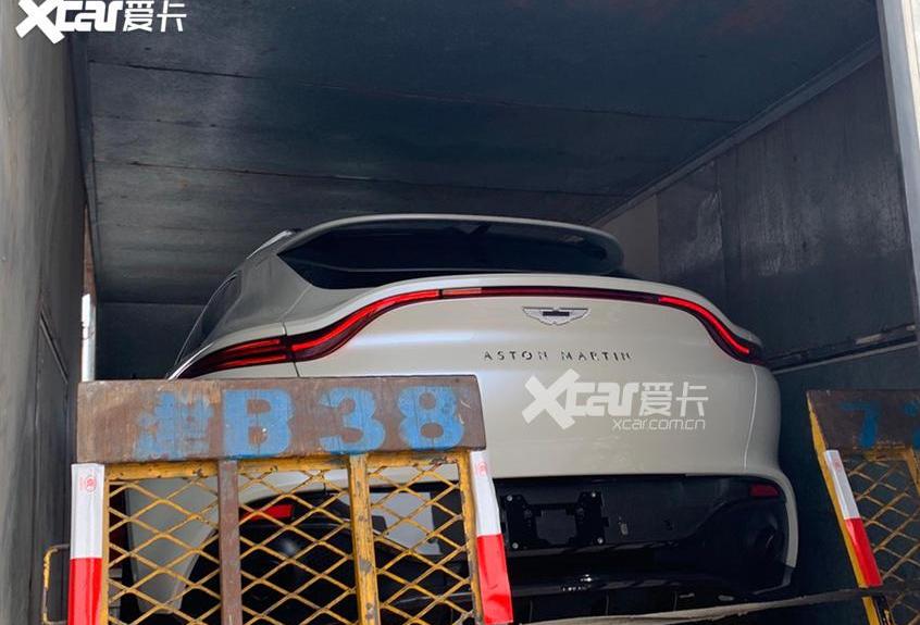 阿斯顿·马丁,阿斯顿·马丁DBX,北京