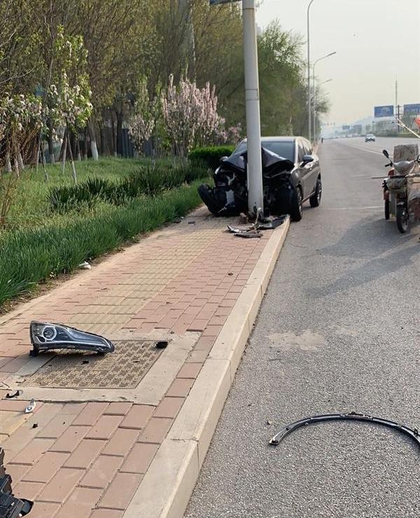 哪吒V,哪吒汽车