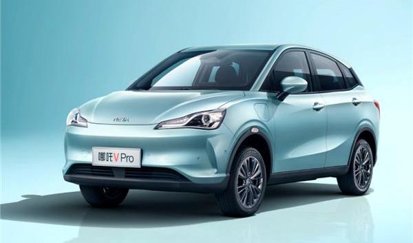 哪吒汽车,哪吒V,哪吒U,蔚来,小鹏