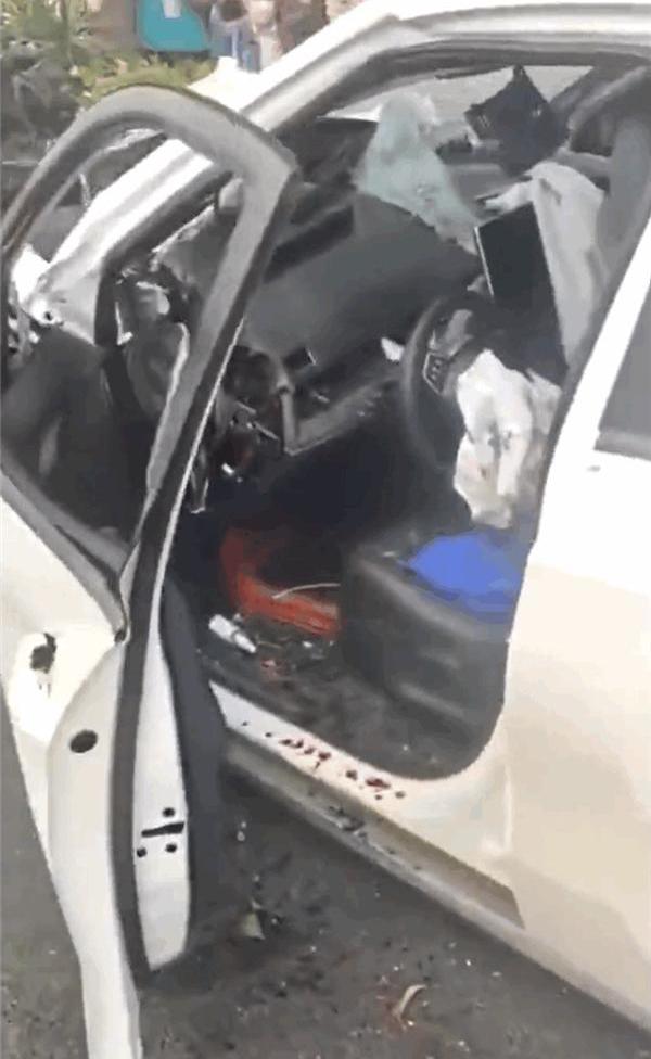 哪吒V,哪吒汽车