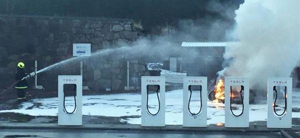 曼,特斯拉,Model S