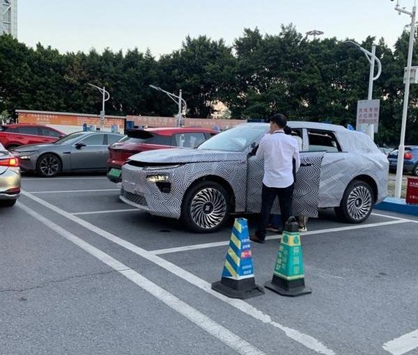 小鹏,特斯拉,Model 3,小鹏汇天,小鹏P7