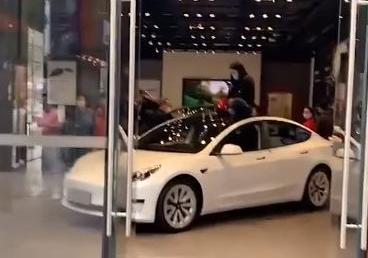特斯拉,奔驰,Model 3