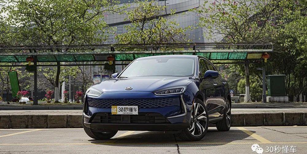 赛力斯SF5