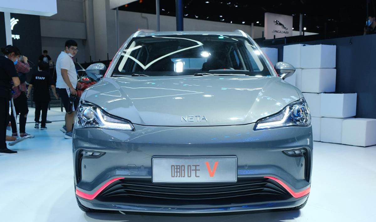 哪吒V,哪吒汽车,特斯拉