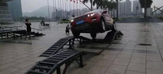发现,路虎,捷豹,勇士