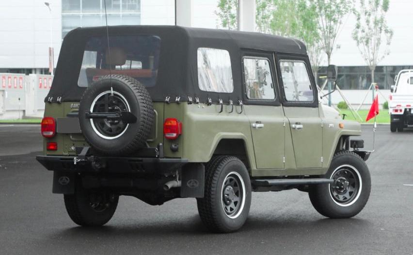BJ212,世纪,坦克