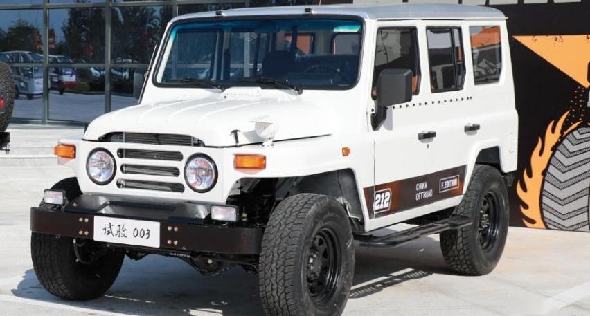 BJ212,坦克,坦克300