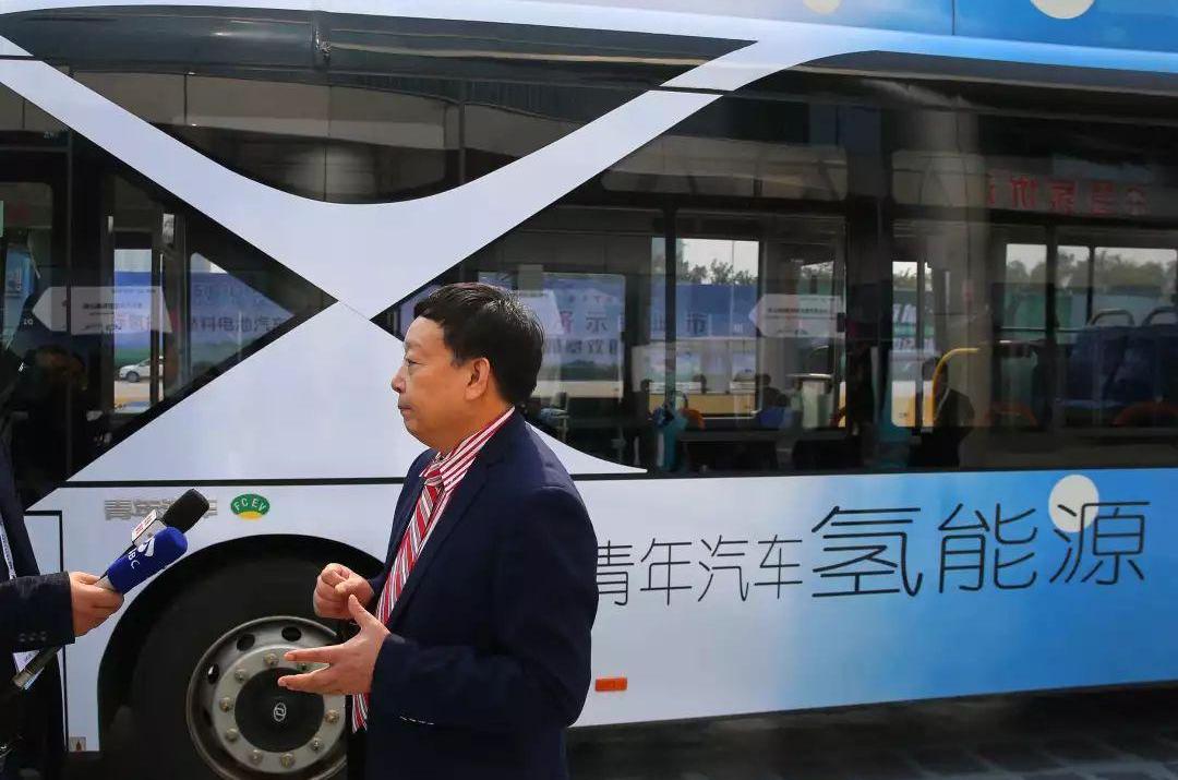 曼,路特斯,特斯拉,桑塔纳,发现