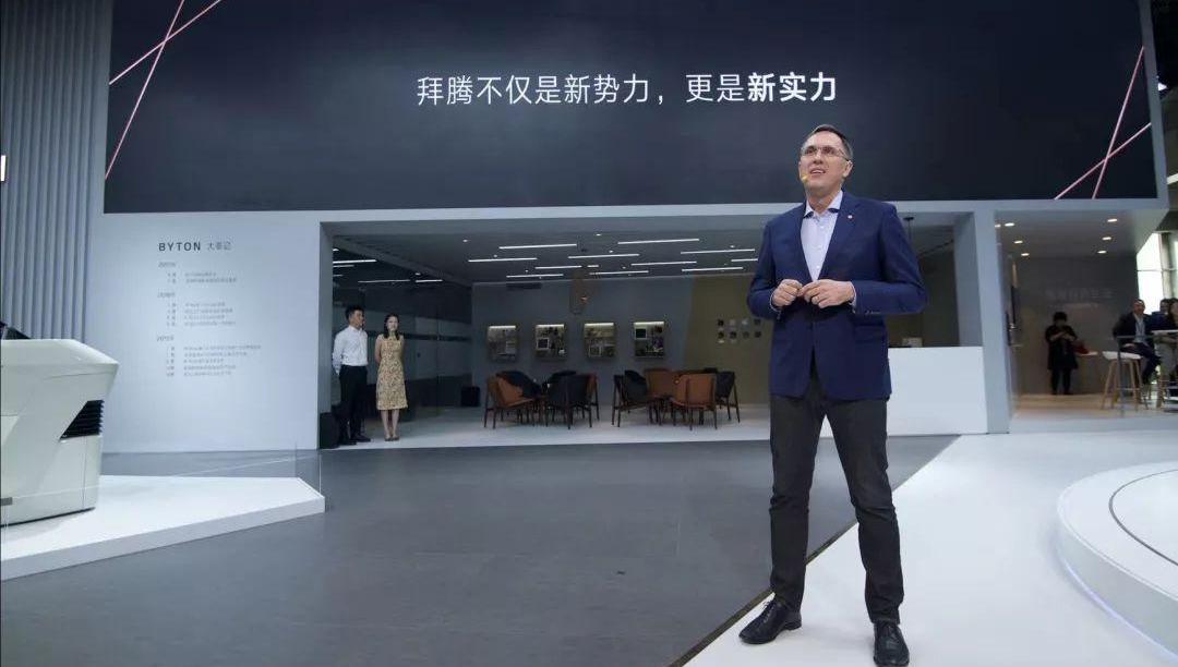 小鹏,爱驰,哪吒U,奔驰,保时捷