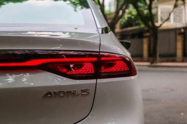 Model 3,特斯拉,发现,宝马5系,宝马