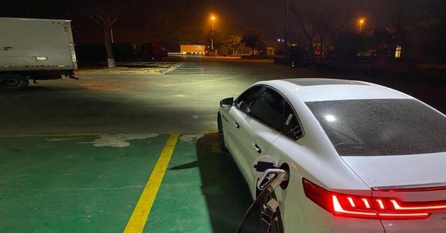 汉,Model 3,比亚迪,特斯拉,蔚来