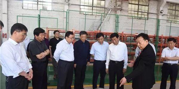 大发,曼