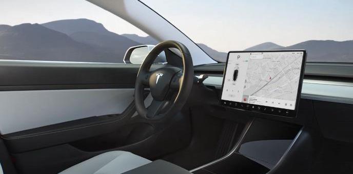 特斯拉,Model 3,奔驰,发现