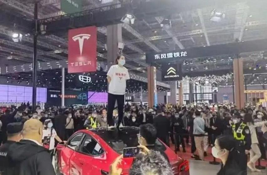 特斯拉,凯迪拉克,昂科威
