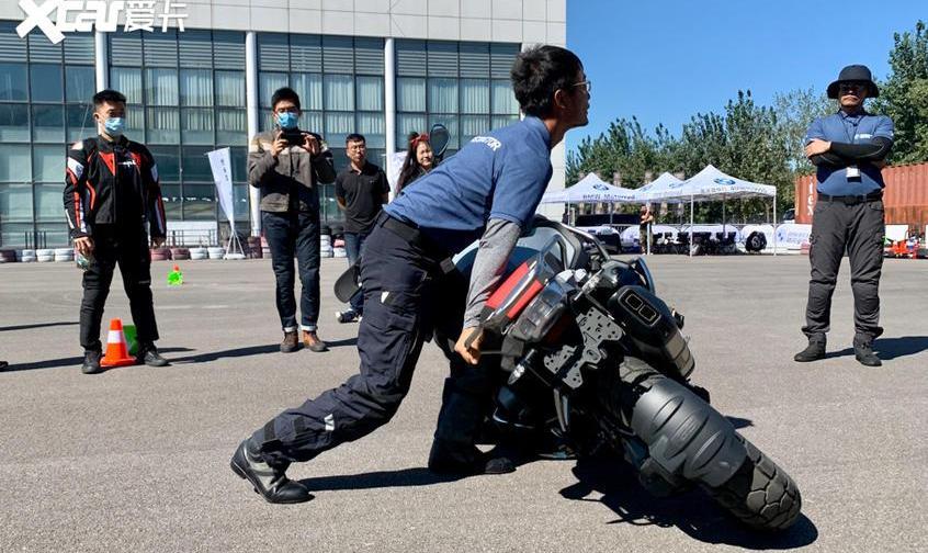 宝马